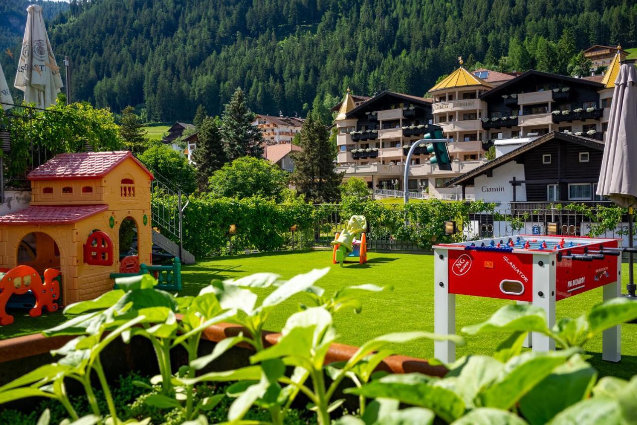 Hotel Garni Snaltnerhof Ortisei Kültér fotó