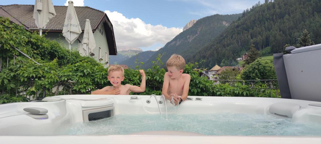 Hotel Garni Snaltnerhof Ortisei Kültér fotó