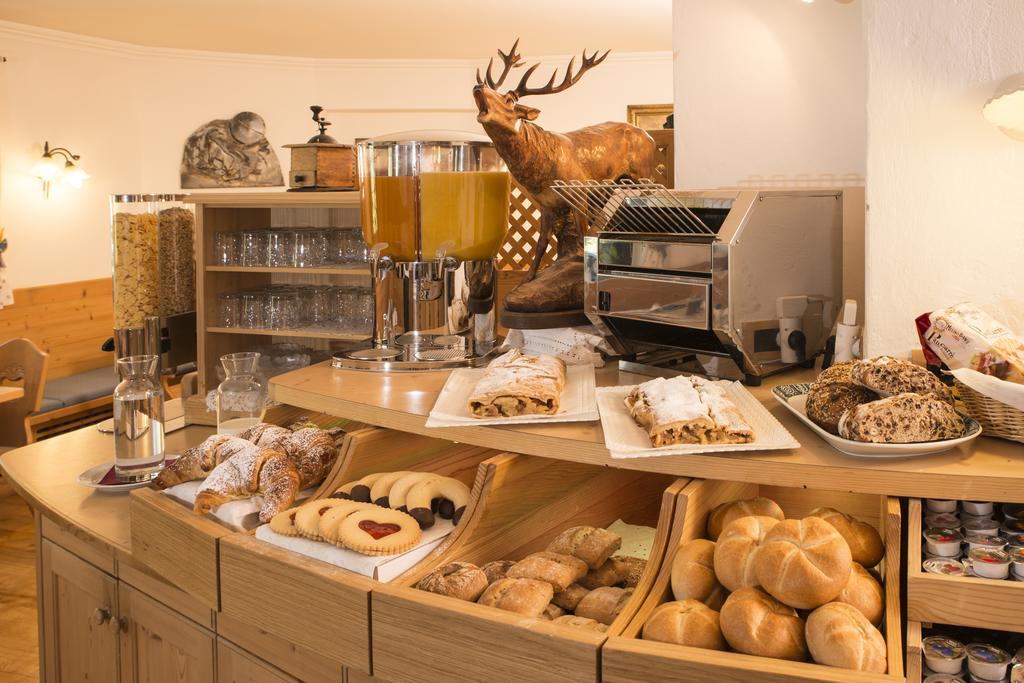 Hotel Garni Snaltnerhof Ortisei Kültér fotó