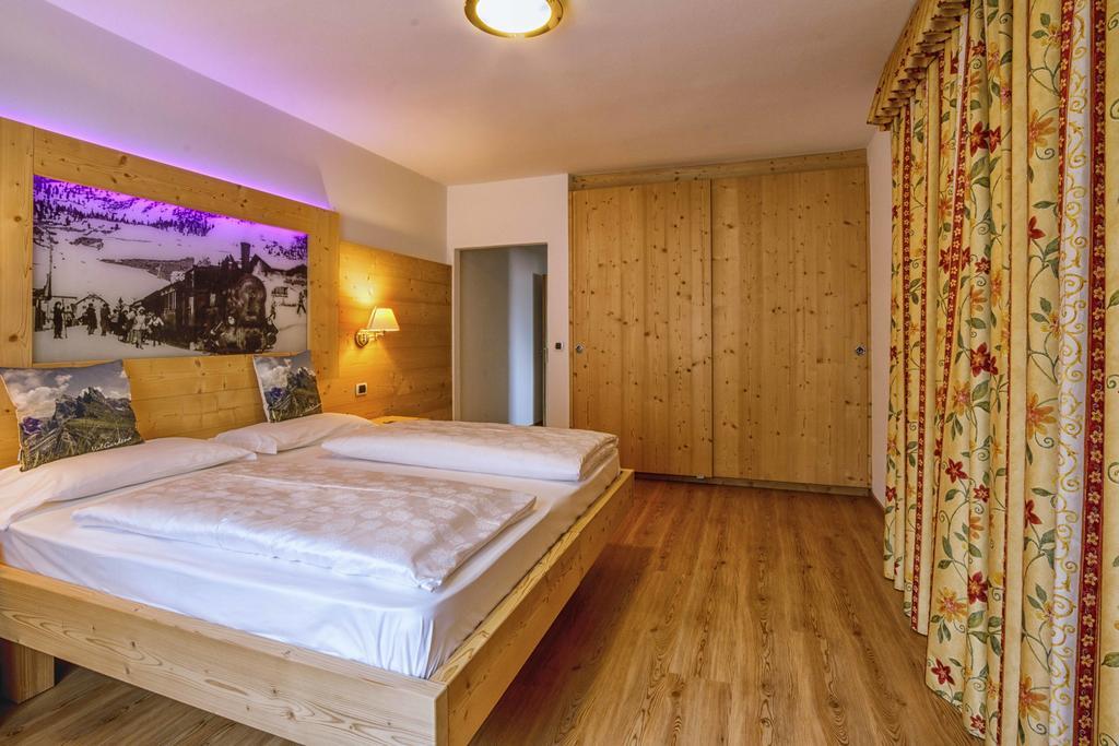 Hotel Garni Snaltnerhof Ortisei Kültér fotó