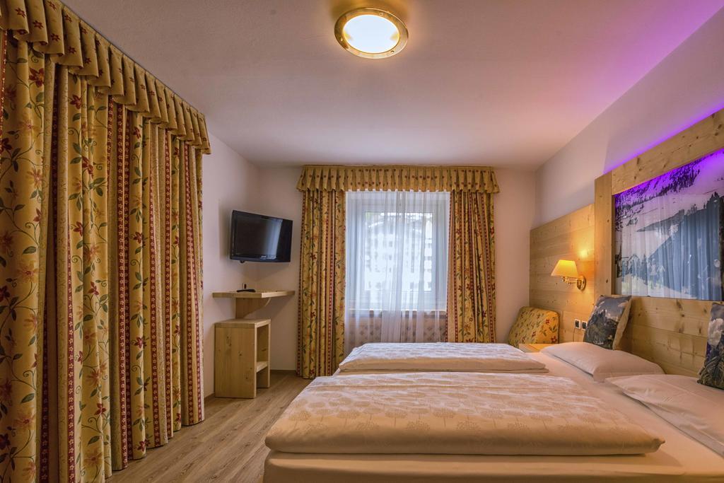 Hotel Garni Snaltnerhof Ortisei Kültér fotó
